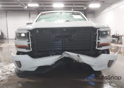 2018 Chevrolet Silverado 1500 2Lt z USA, uszkodzony, nr VIN 1GCVKREC2JZ193403